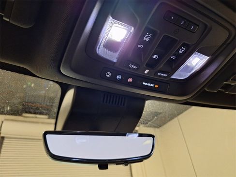 Used 2022 GMC Sierra 1500 Denali w/ Technology Package image 25