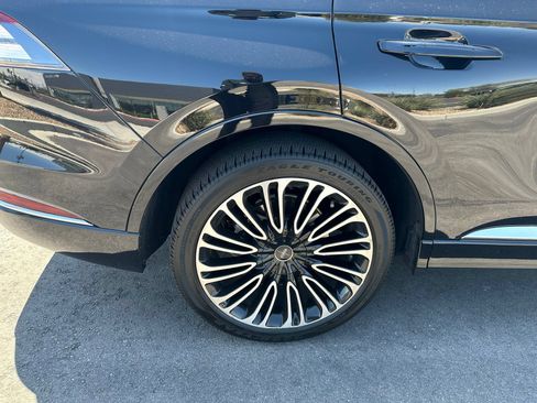 Used 2024 Lincoln Aviator Black Label w/ Dynamic Handling Package AWD/4WD image 9