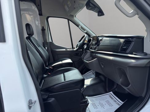 Used 2025 Ford Transit 250 148 High Roof Extended image 19