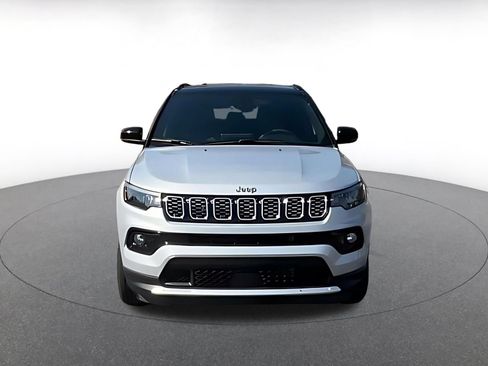 Used 2025 Jeep Compass Limited AWD/4WD image 4