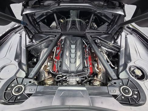 Used 2025 Chevrolet Corvette Stingray Preferred Cpe w/ Z51 Performance Package RWD image 11