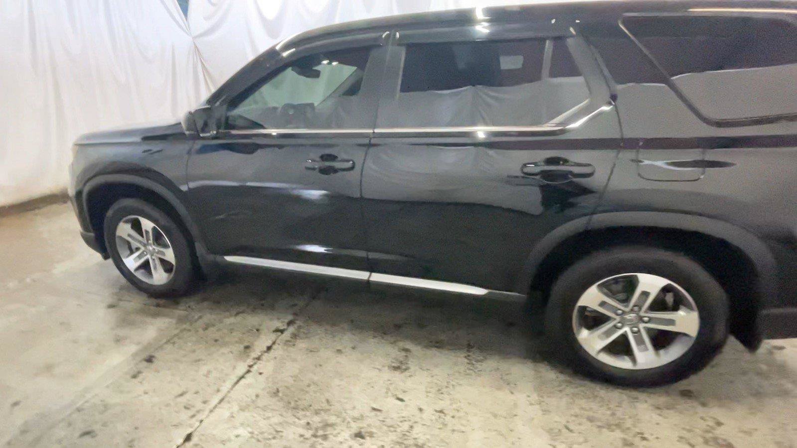 Certified 2025 Honda Pilot EX-L image 12