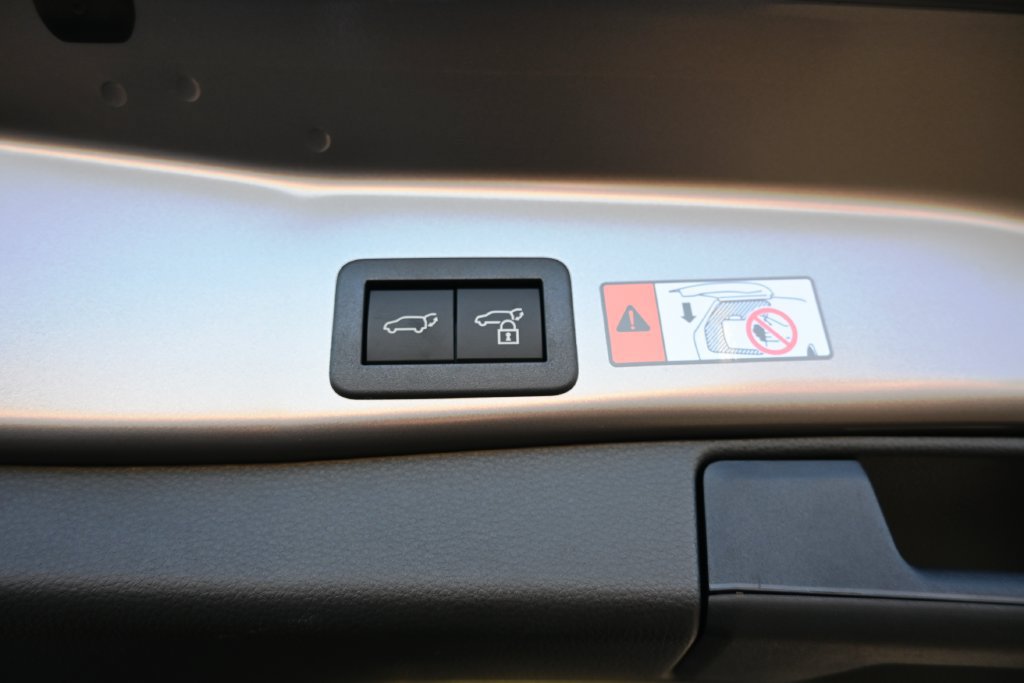 New 2026 Toyota RAV4 XSE w/ Weather Package AWD/4WD image 7