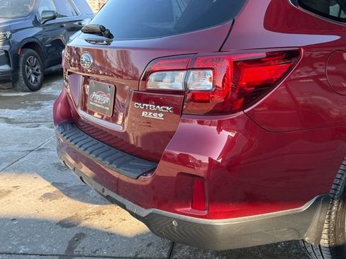 Used 2017 Subaru Outback 2.5i Limited image 17