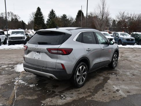 Used 2024 Ford Escape Platinum image 6