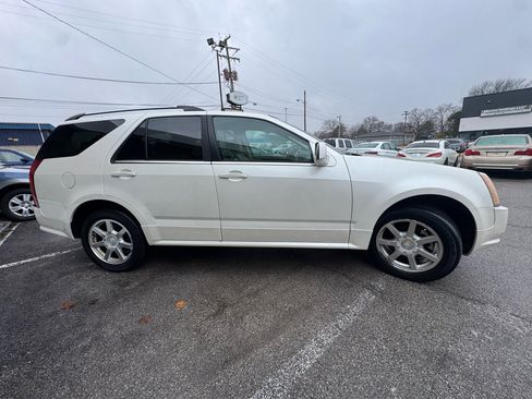 Used 2005 Cadillac SRX V8 w/ Preferred Equipment Group image 7