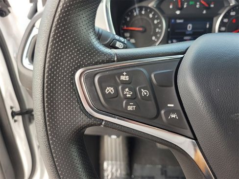 Used 2024 Chevrolet Equinox LS w/ LS Convenience Package image 30