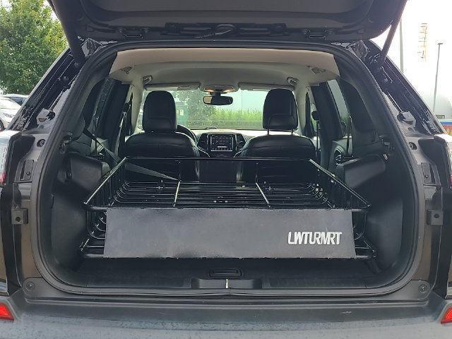Used 2019 Jeep Cherokee Limited FWD image 31