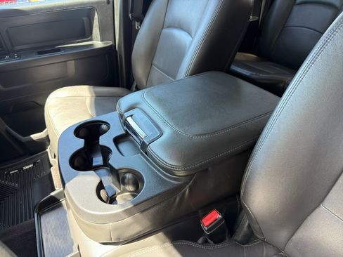 Used 2016 RAM 2500 Tradesman w/ Chrome Appearance Group AWD/4WD image 32