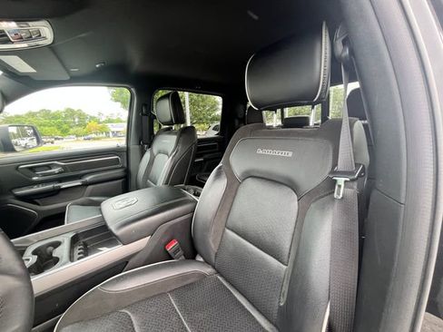 Used 2025 RAM 1500 Laramie AWD/4WD image 10
