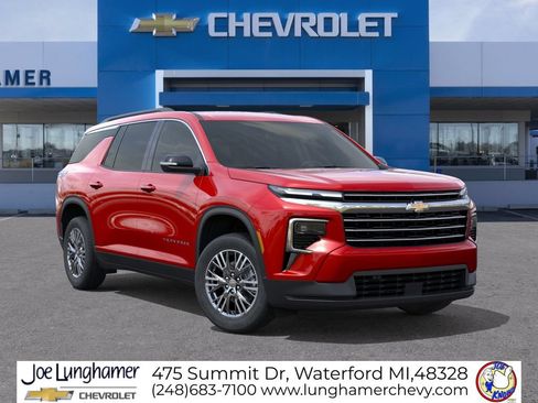 New 2026 Chevrolet Traverse LT w/ Driver Confidence Package AWD/4WD image 8