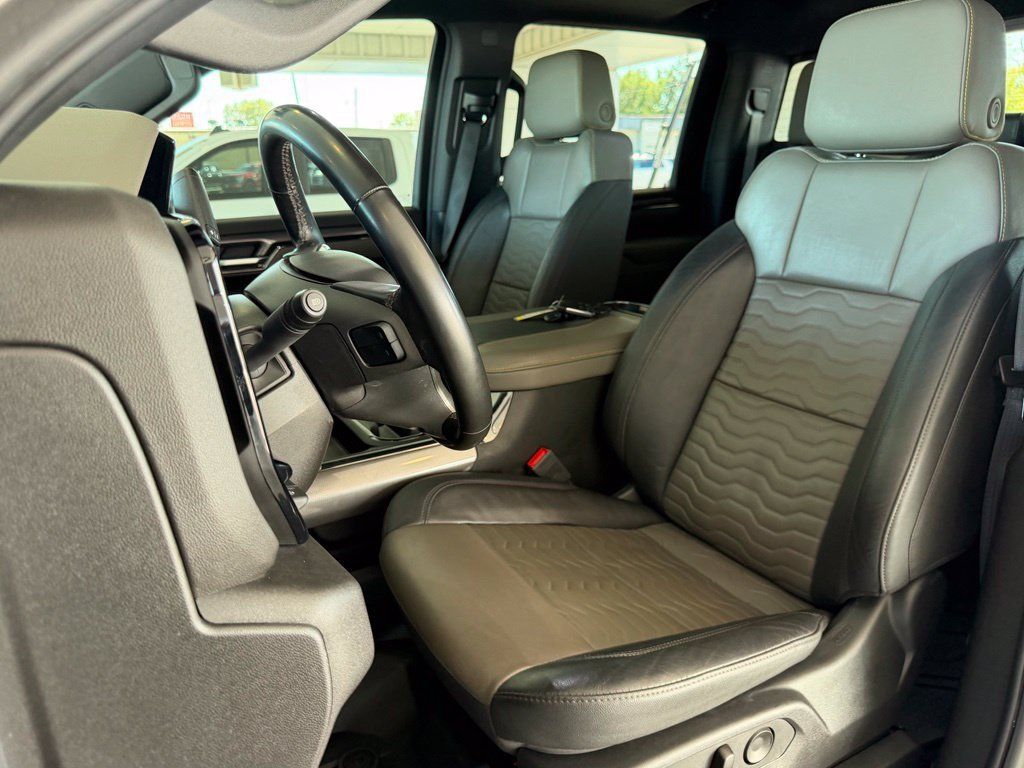 Used 2026 Chevrolet Silverado 2500 ZR2 w/ LPO, Dark Essentials Package AWD/4WD image 13