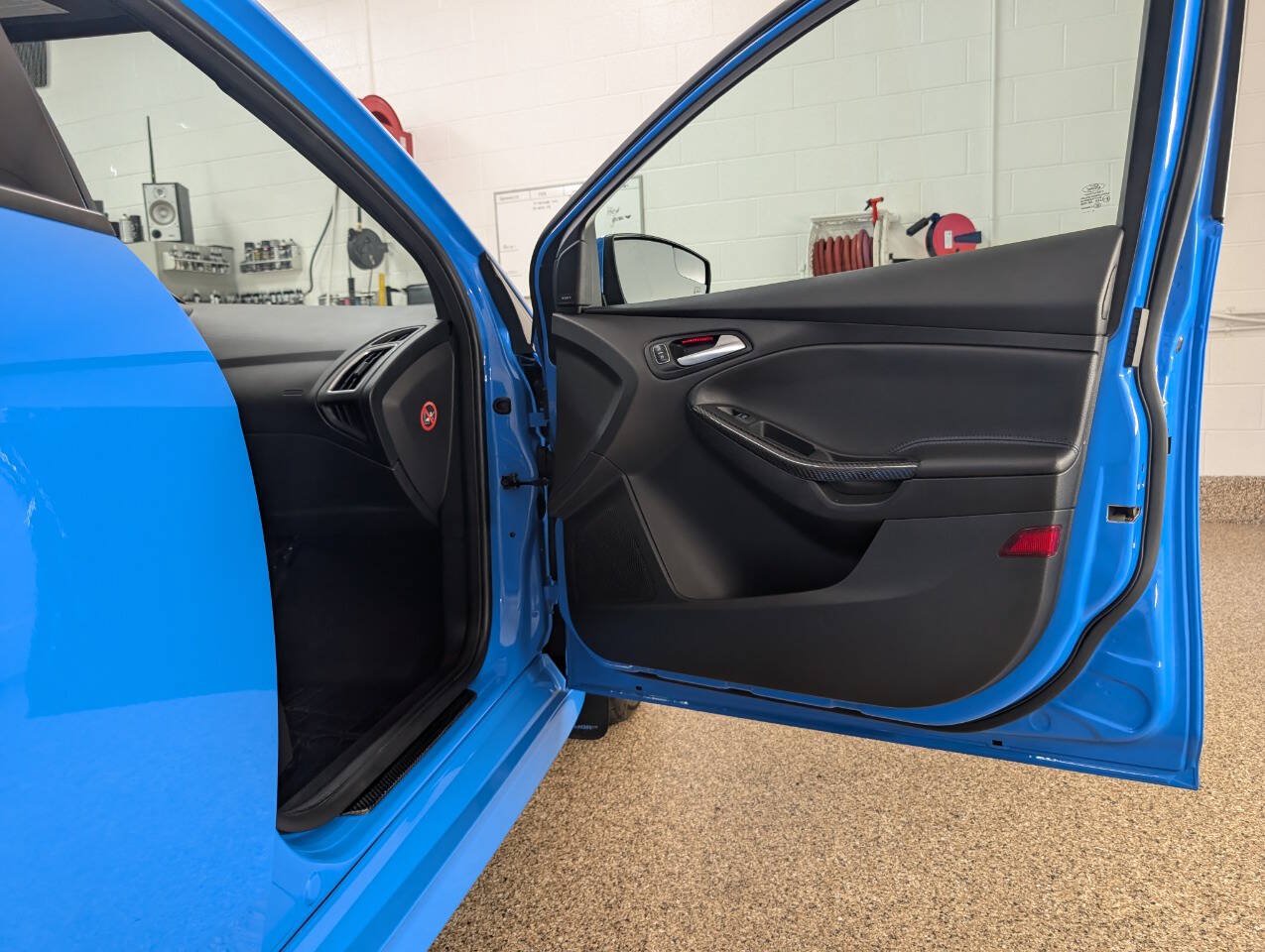 Used 2016 Ford Focus RS AWD/4WD image 19