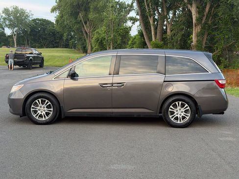Used 2012 Honda Odyssey EX image 9