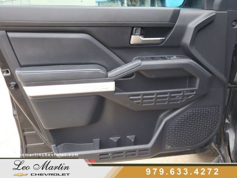 Used 2024 Toyota Tacoma TRD Off-Road AWD/4WD image 15