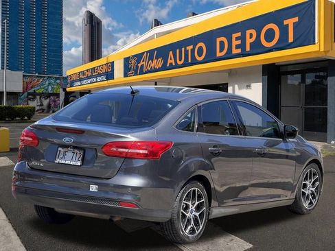 Used 2017 Ford Focus SEL FWD image 5