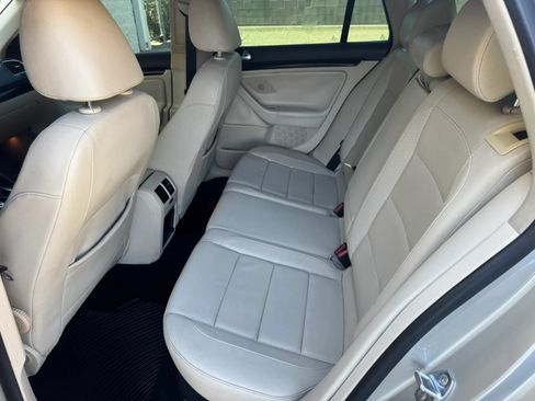 Used 2013 Volkswagen Jetta TDI FWD image 19