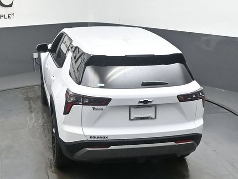 New 2026 Chevrolet Equinox LT w/ Safety and Technology Package FWD image 35