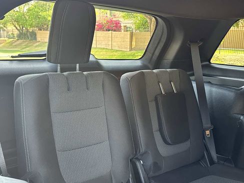 Used 2018 Ford Explorer XLT w/ Equipment Group 201A image 25