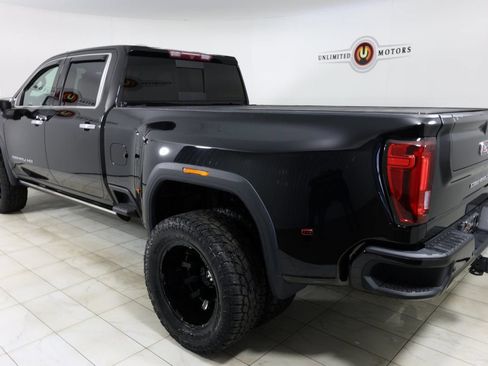 Used 2022 GMC Sierra 3500 Denali image 4