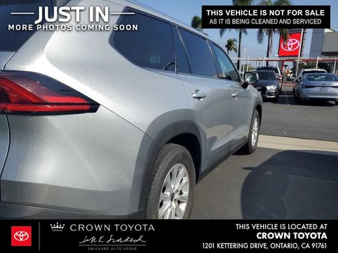 Certified 2025 Toyota Grand Highlander FWD image 2
