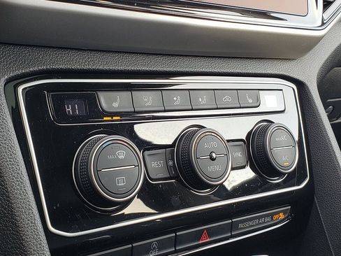 Used 2022 Volkswagen Atlas SE image 23