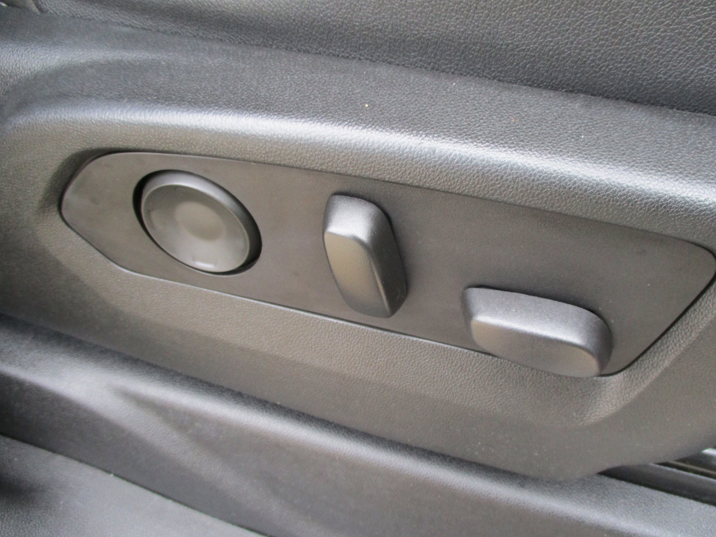 Used 2021 GMC Yukon SLT RWD image 42