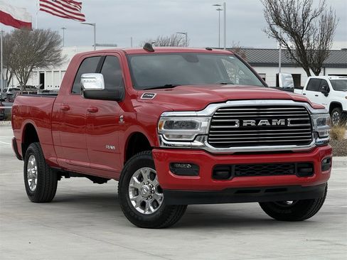 Used 2024 RAM 2500 Laramie image 2