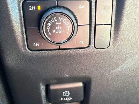 Used 2026 Ford Expedition Tremor AWD/4WD image 33