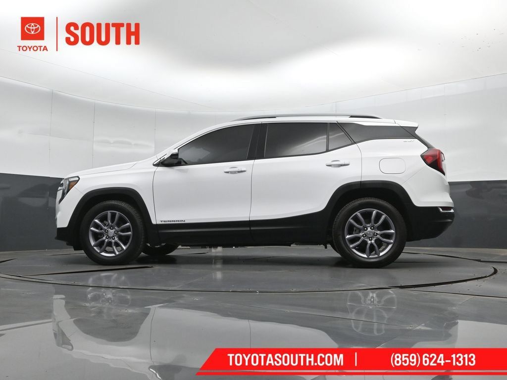 Used 2023 GMC Terrain SLT FWD image 42