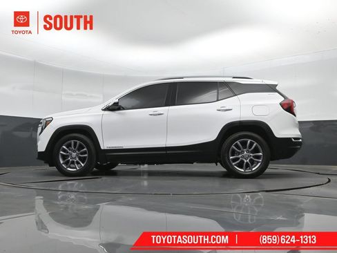 Used 2023 GMC Terrain SLT FWD image 42