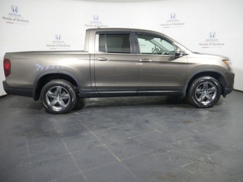 Certified 2023 Honda Ridgeline RTL image 3