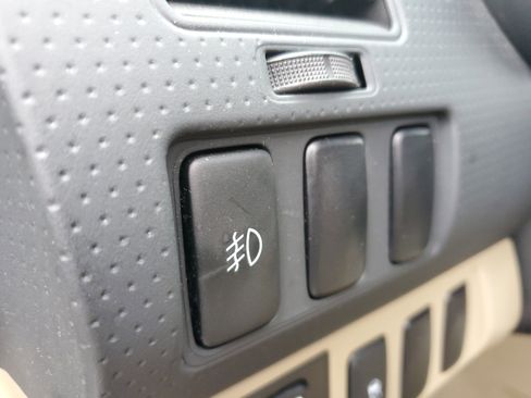 Used 2011 Toyota Tacoma PreRunner image 19