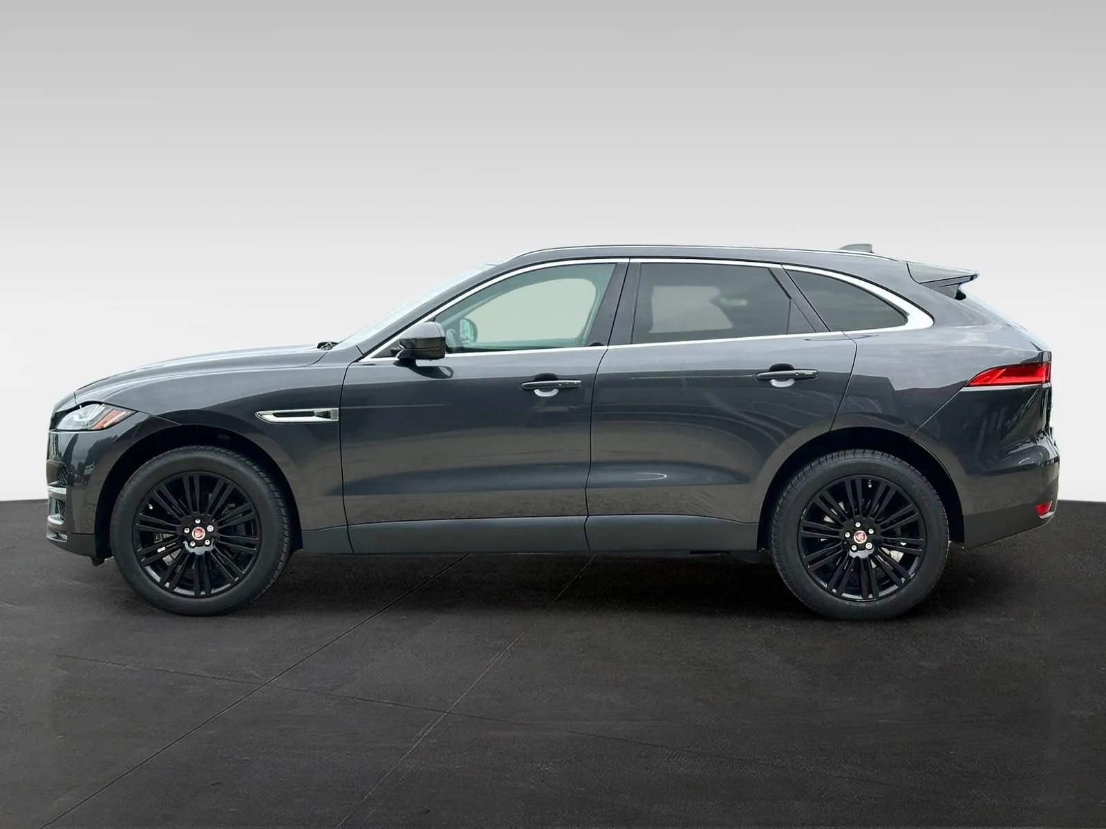 Used 2018 Jaguar F-PACE Portfolio AWD/4WD image 4