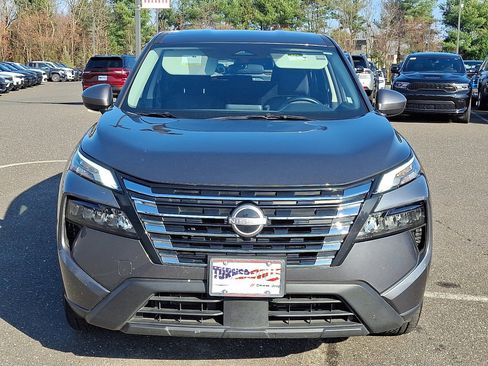 Used 2025 Nissan Rogue SV image 8