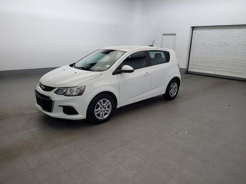 Used 2019 Chevrolet Sonic LT FWD image 2