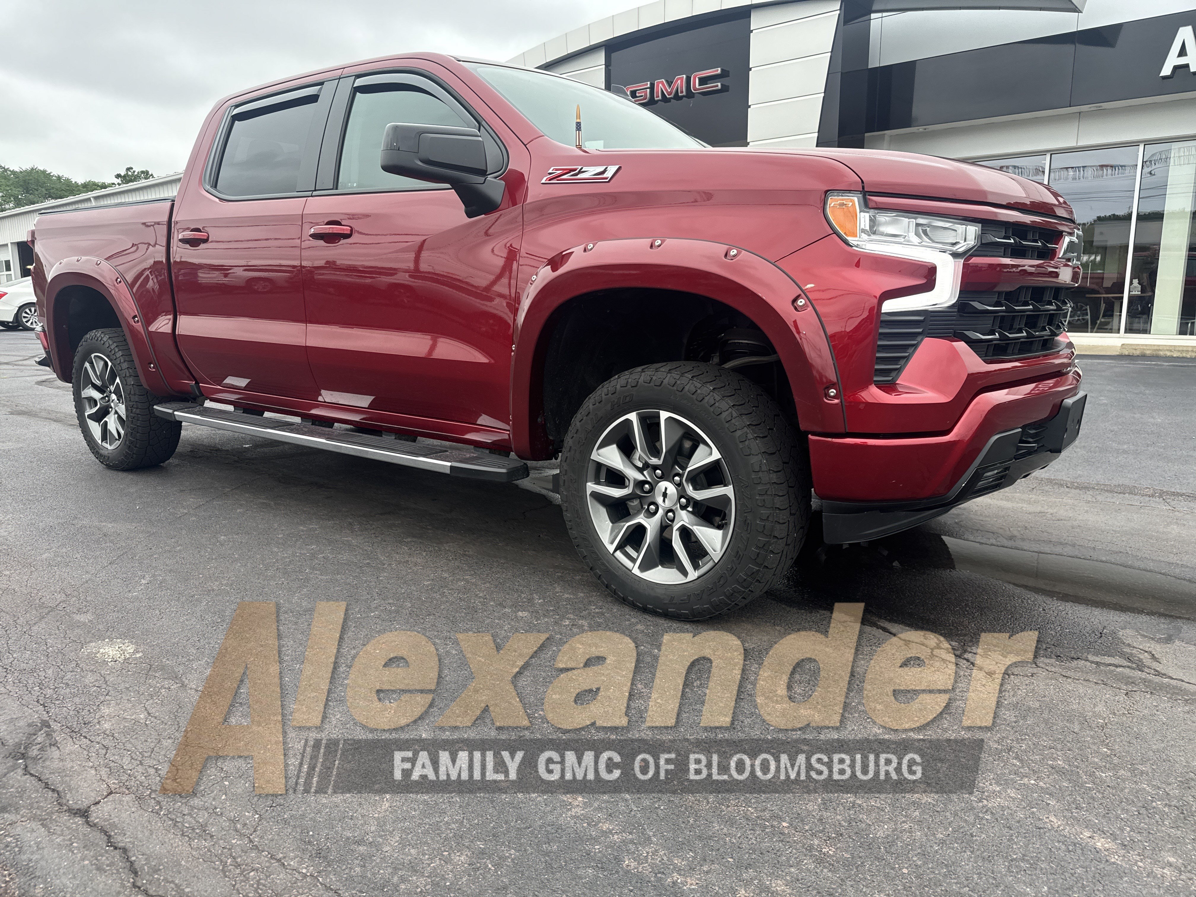 Used 2025 Chevrolet Silverado 1500 RST AWD/4WD image 1