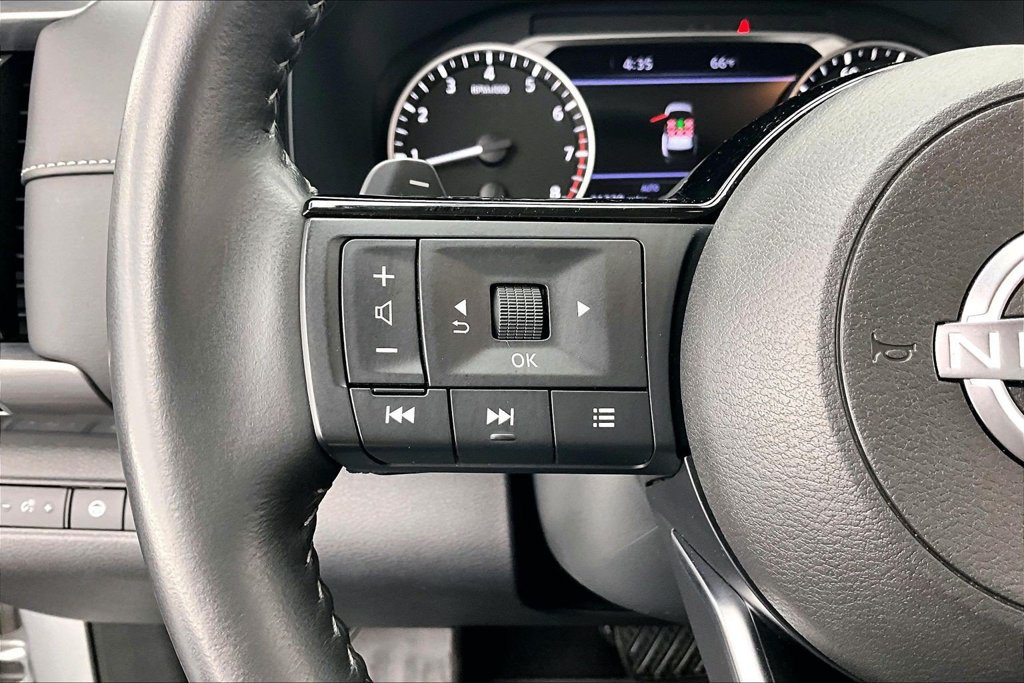 Used 2023 Nissan Pathfinder SL w/ Lighting Package (N92) AWD/4WD image 18