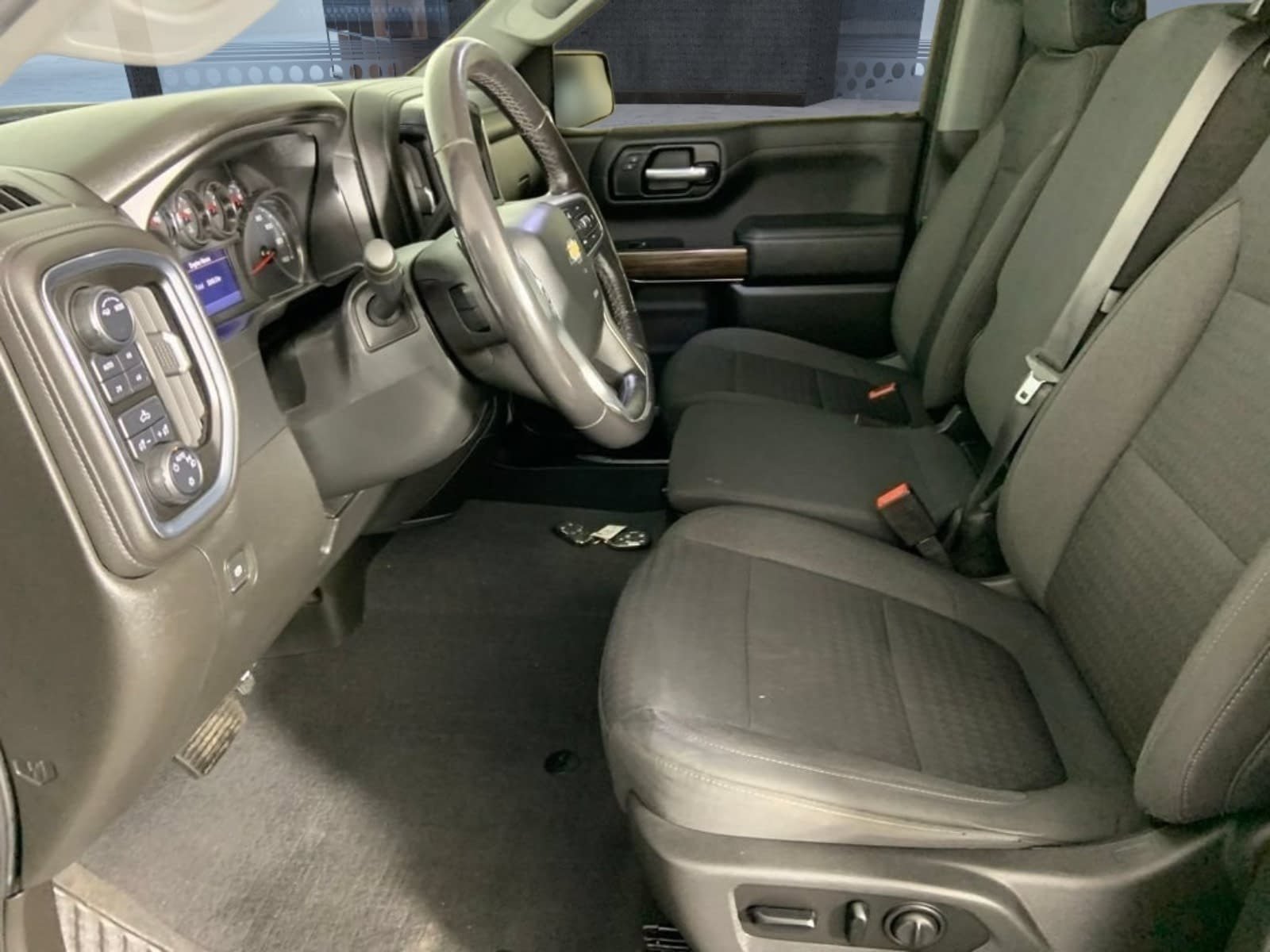Used 2021 Chevrolet Silverado 1500 LT AWD/4WD image 22