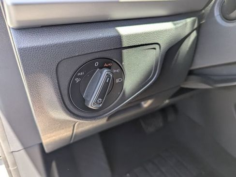 Used 2021 Volkswagen Atlas Cross Sport SE FWD image 21