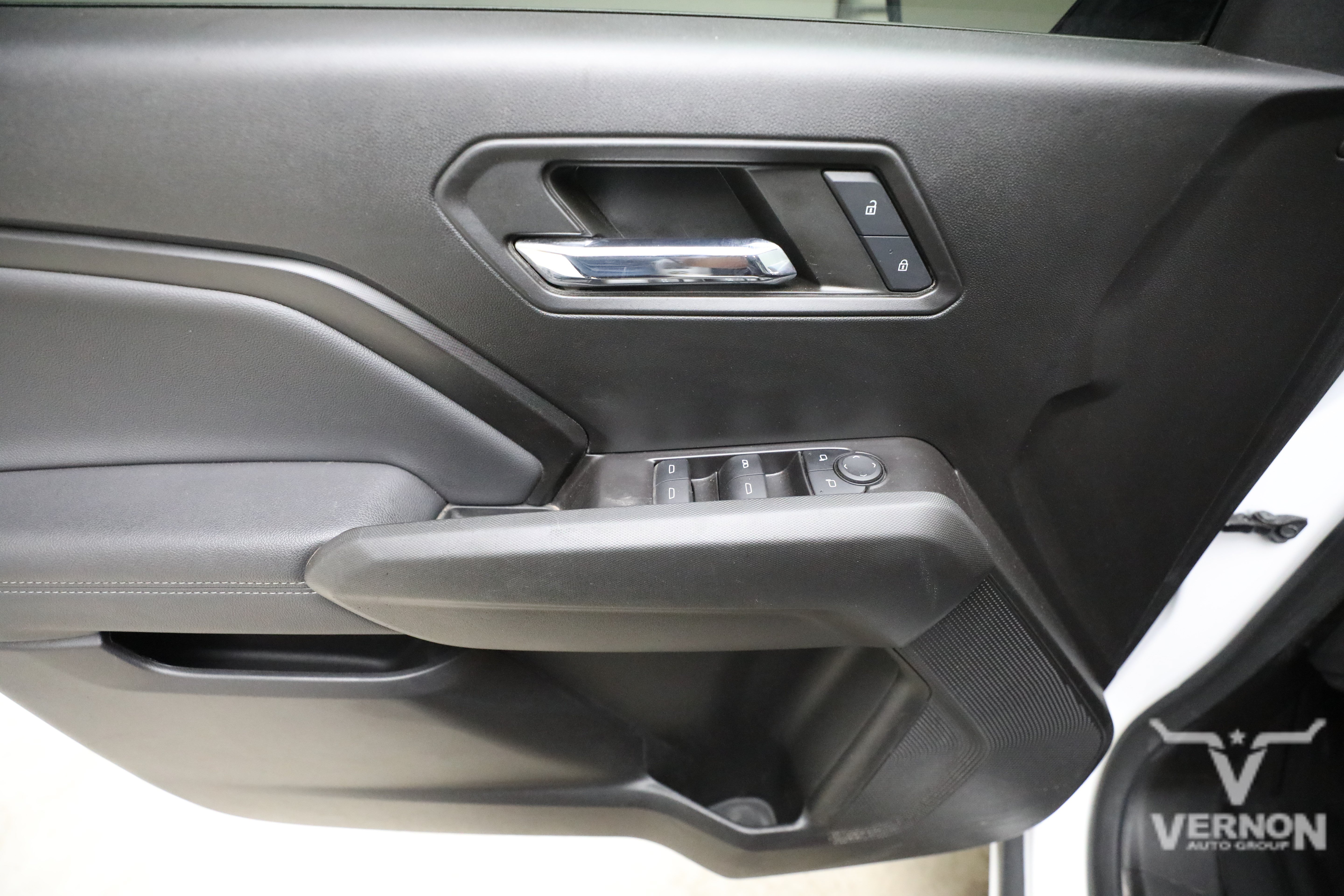 Used 2024 GMC Canyon Elevation w/ Elevation Premium Package AWD/4WD image 18