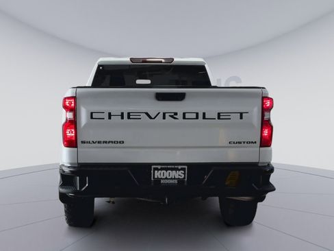 Used 2022 Chevrolet Silverado 1500 Custom Trail Boss image 10