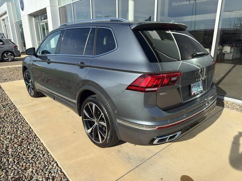 Used 2022 Volkswagen Tiguan SEL R-Line image 6