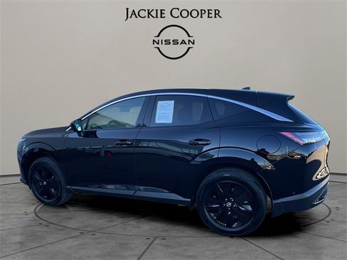 Certified 2025 Nissan Murano SV image 3