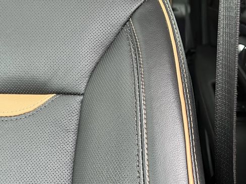 Used 2023 GMC Yukon AT4 w/ AT4 Premium Package image 18