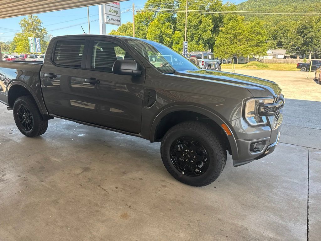 New 2026 Ford Ranger XLT w/ Black Appearance Package AWD/4WD image 3