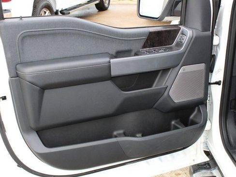 Used 2022 Ford F150 Lariat image 27