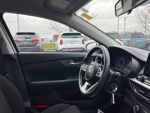 Used 2021 Kia Forte LXS FWD image 29