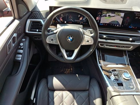 Used 2024 BMW X7 xDrive40i w/ Executive Package AWD/4WD image 21