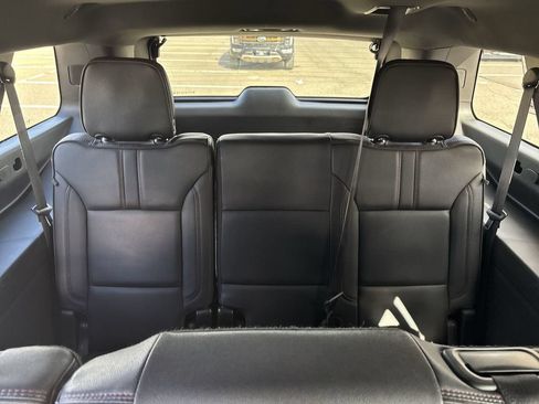 Certified 2023 Chevrolet Suburban RST AWD/4WD image 39